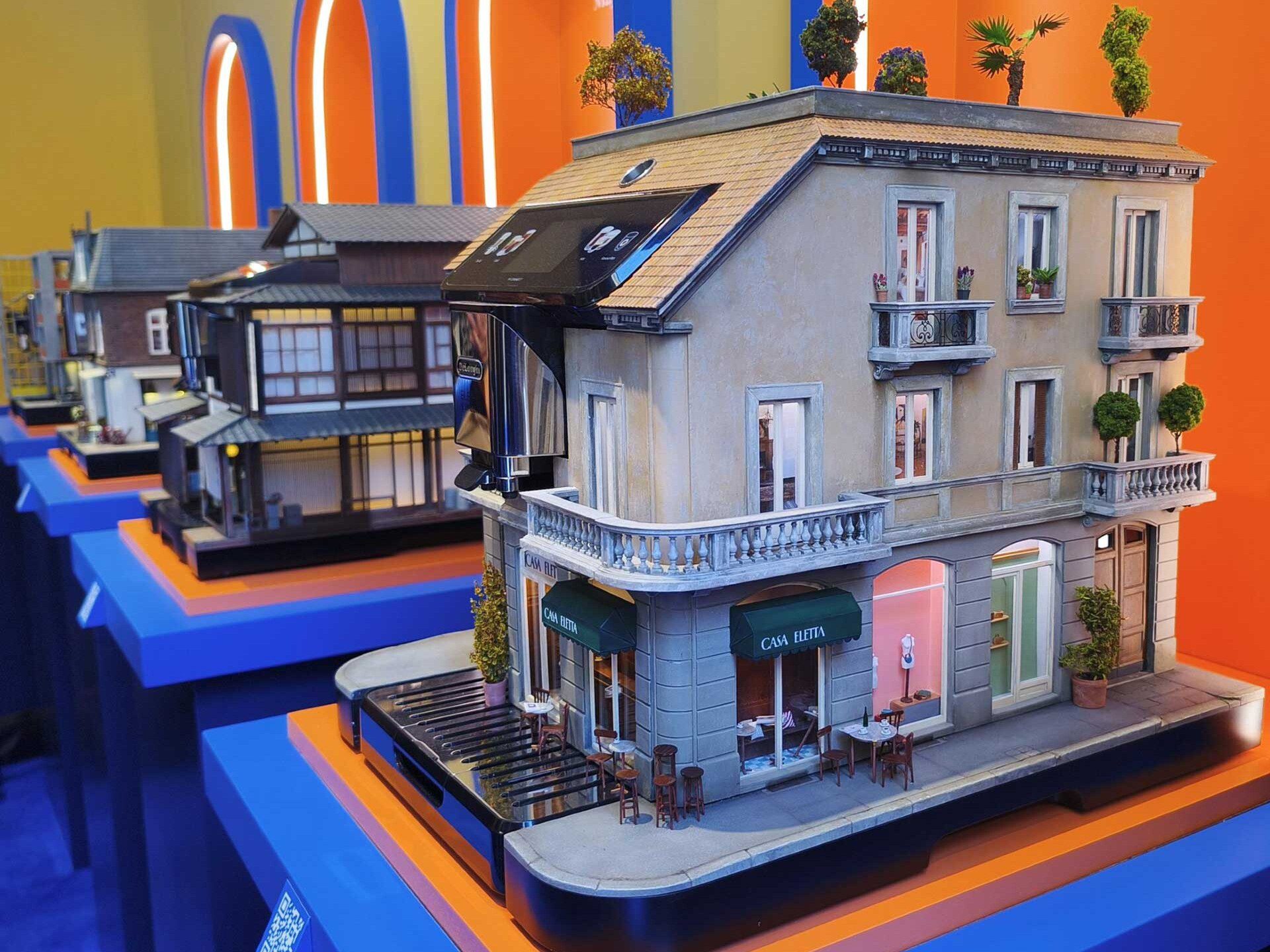 Model-making genius unveils the world's smallest coffee shop